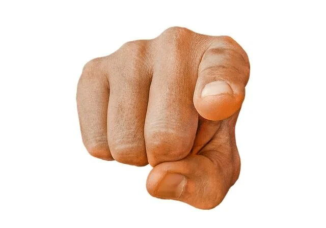 pointing-finger-1922074_640
